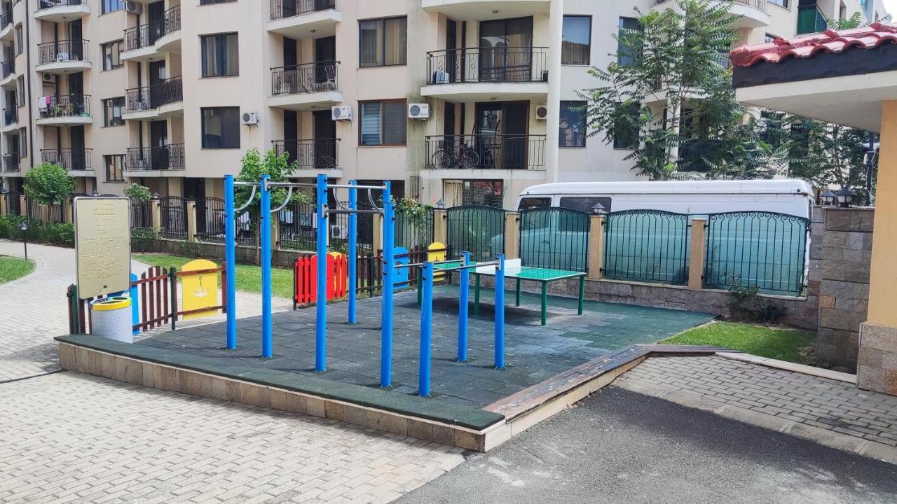 Holiday Apartcomplex Royal Sun Слънчев бряг Екстериор снимка