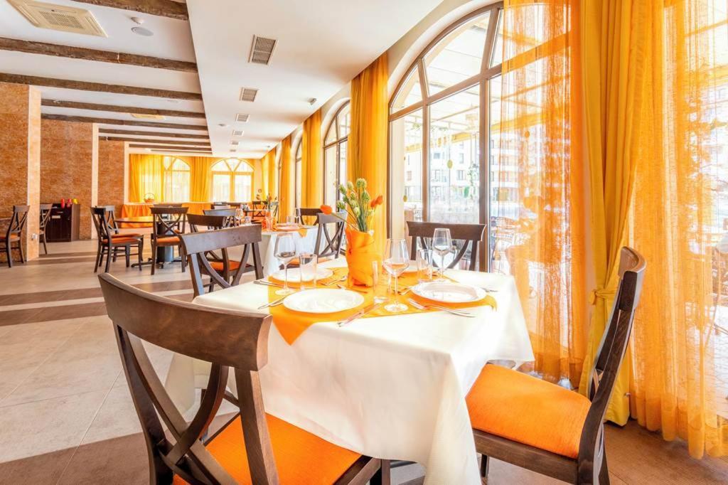 Holiday Apartcomplex Royal Sun Слънчев бряг Екстериор снимка