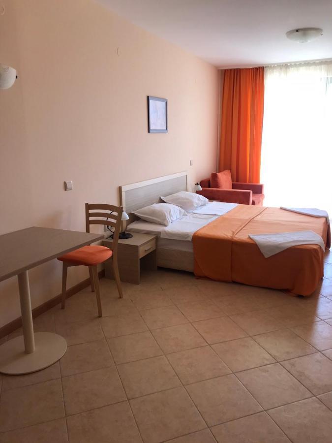 Holiday Apartcomplex Royal Sun Слънчев бряг Екстериор снимка